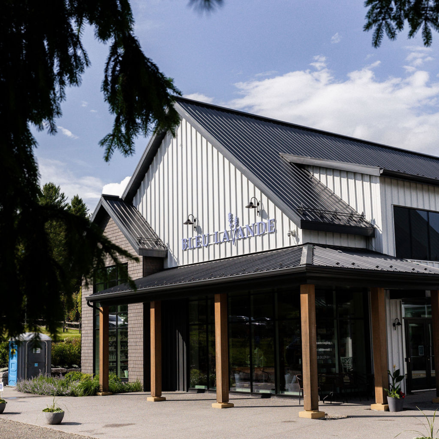 Extérieur de la boutique Bleu Lavande
