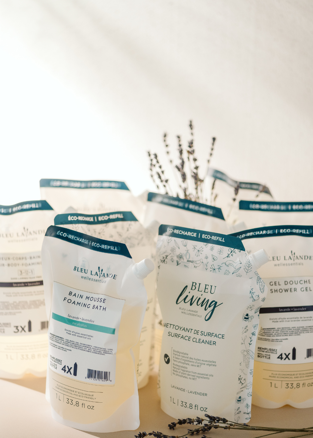 Formats recharges de 1L de produits Bleu Lavande faits avec des ingrédients d'origine naturelle