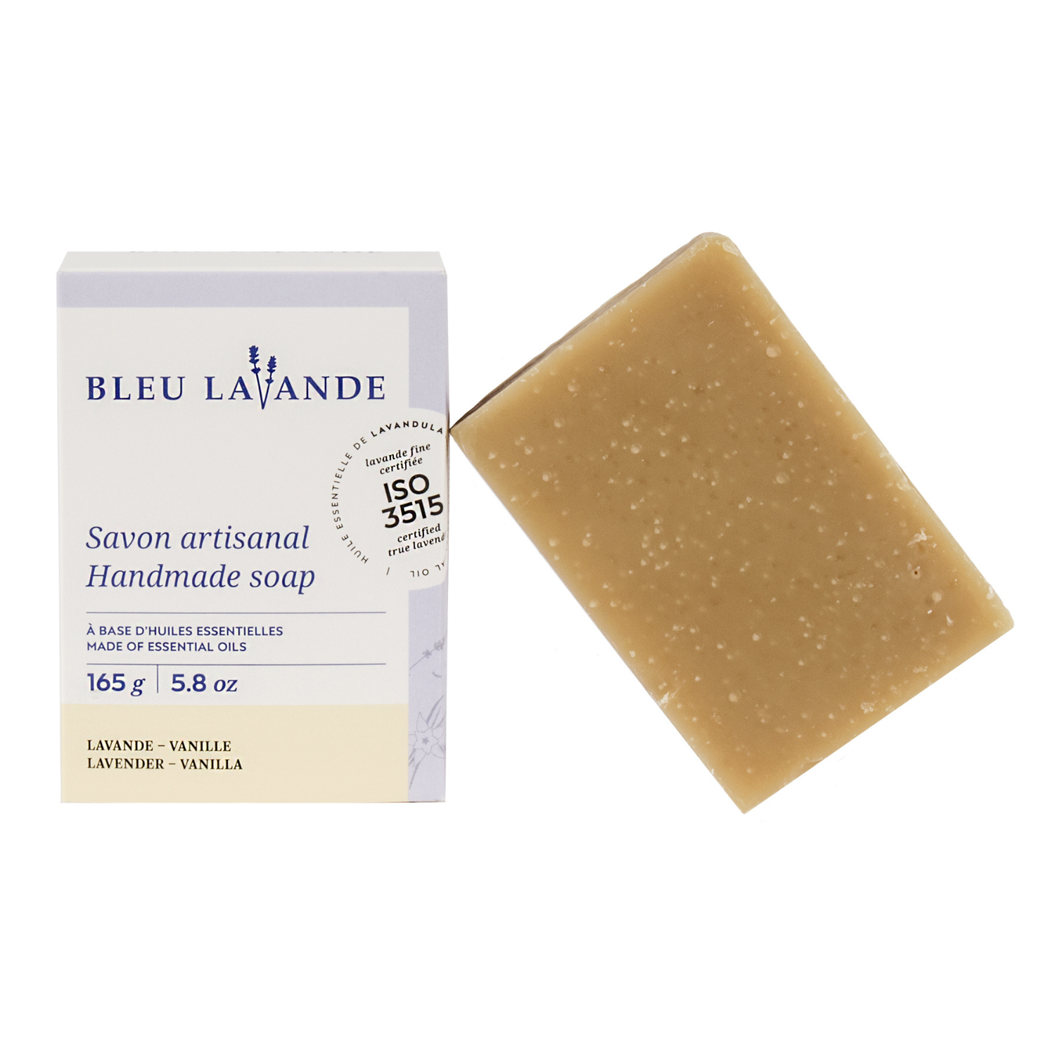 Savon artisanal lavande-vanille sur fond blanc